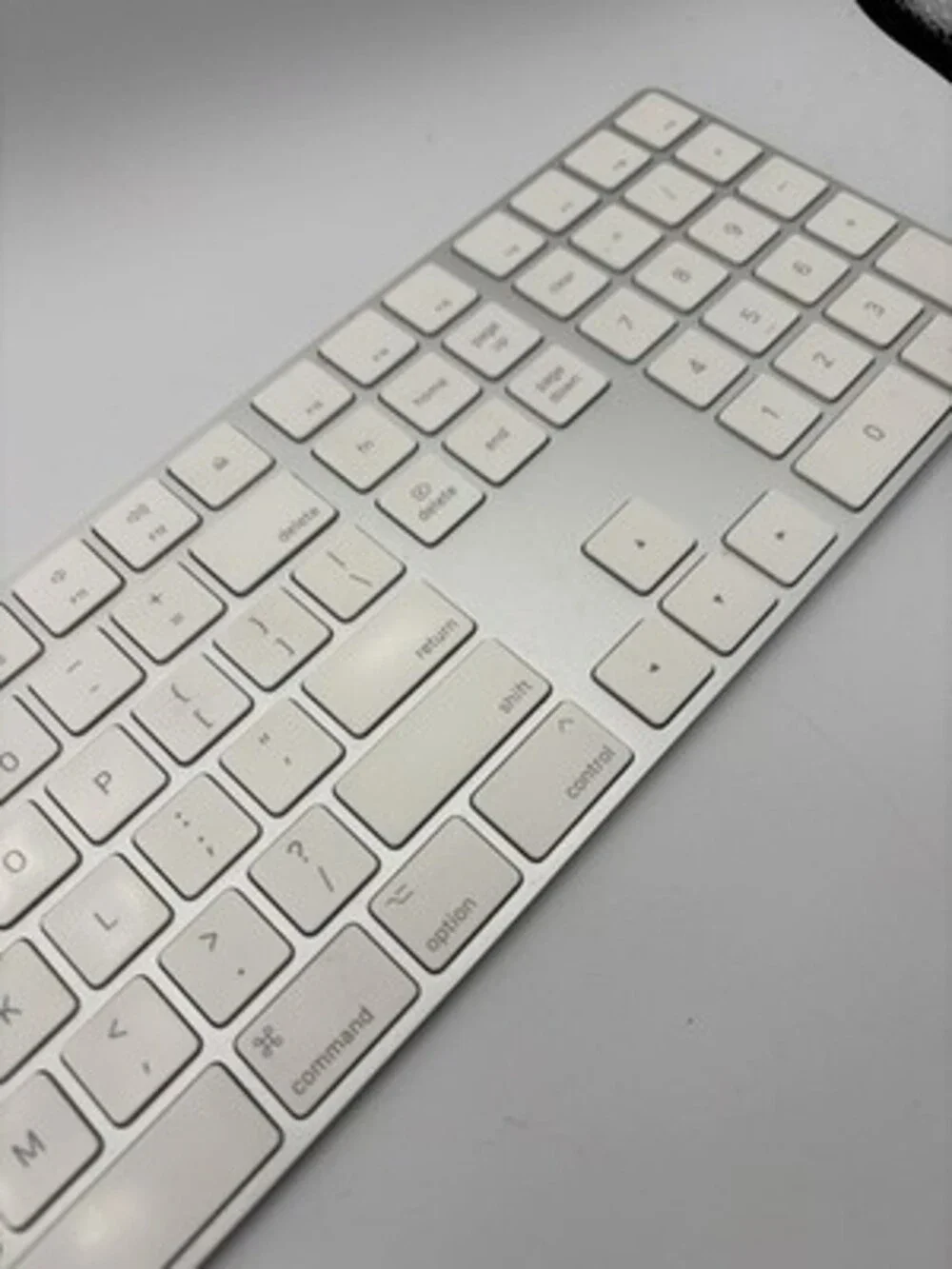 Apple Magic Keyboard A1843 Wireless Slim Numeric Keypad White Bluetooth